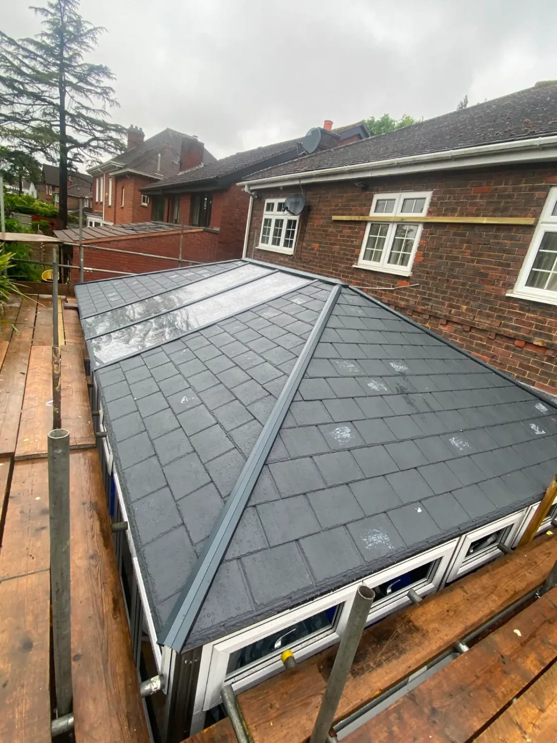 Conservatory fitted with a new insulated warm roof